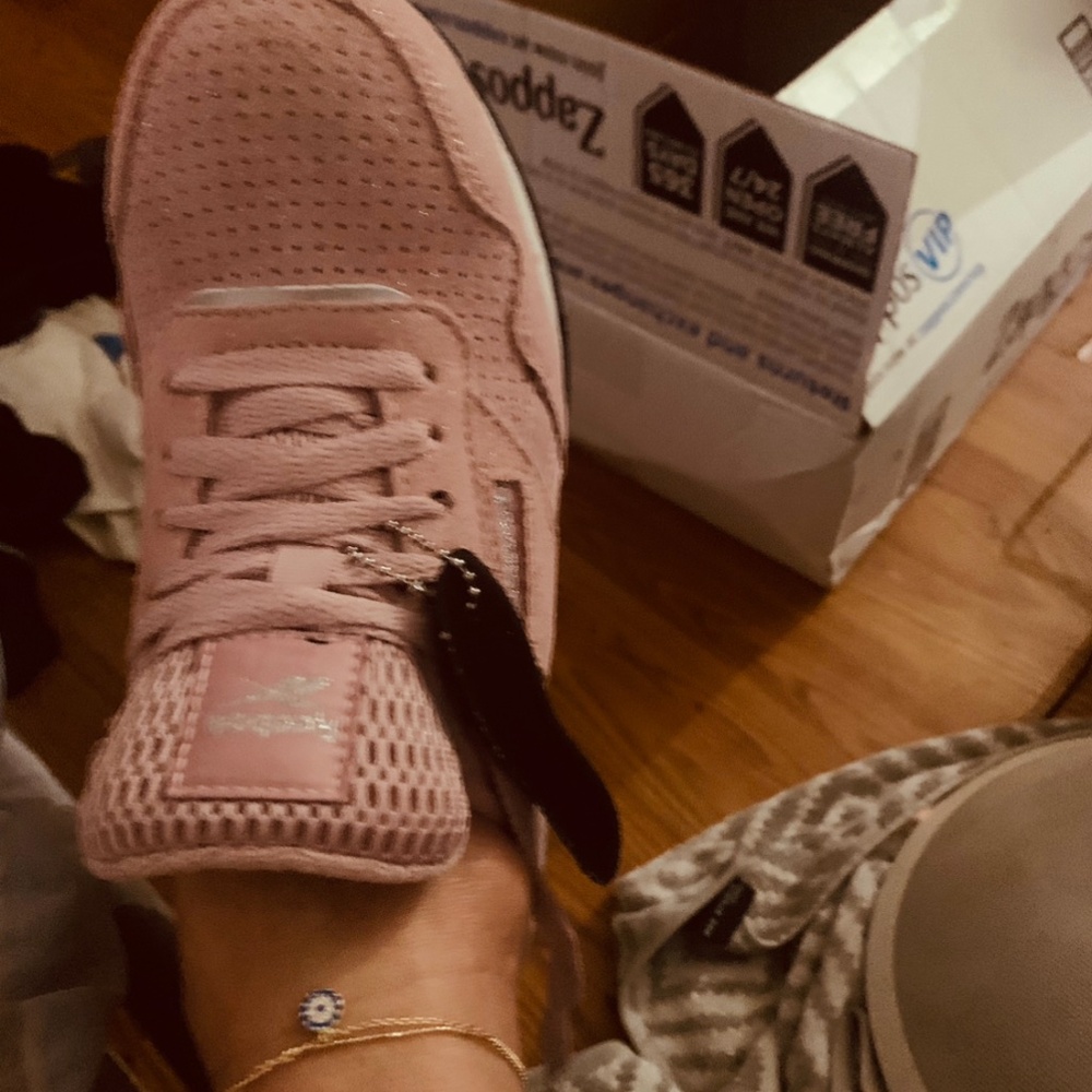 Reebok composite toe work shoe